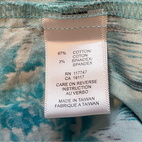 David Brooks women's size 12 long sleeve blue white floral button-up shirt - Picture 8 of 9